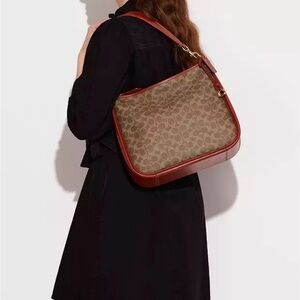BNWT Coach Cary Shoulder Bag In Signature Canvas
